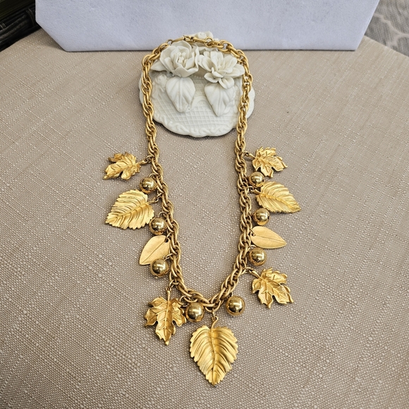 Napier Vintage Necklace with Golden Leaves and Beads STUNNING RARE - Picture 3 of 15